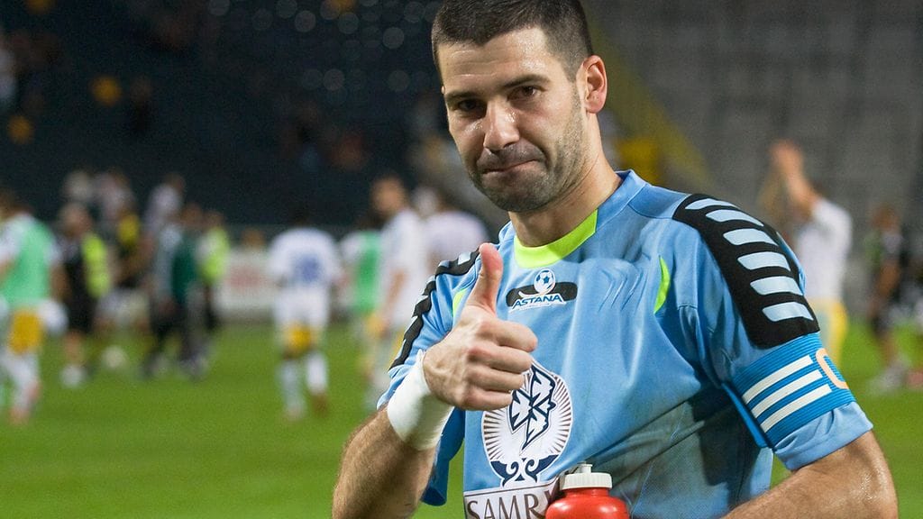 Astanan maalivahti Nenad Eric. Arkistokuva.