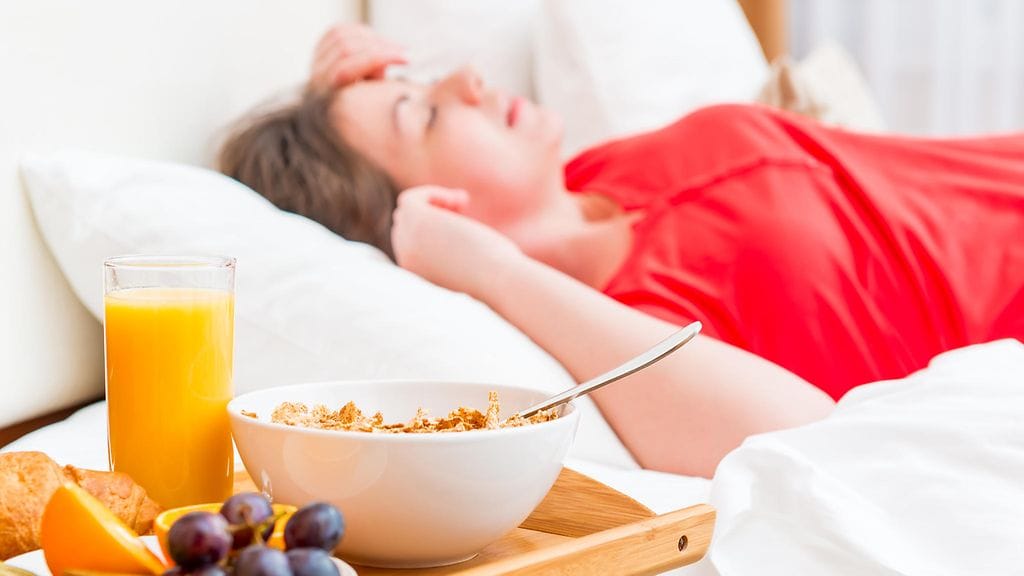 Aamupalaa sängyssä (2)