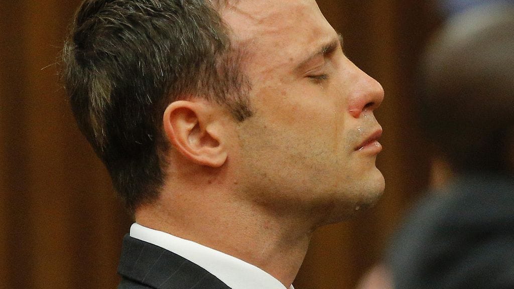 Oscar Pistorius kuunteli tuomionlukua alemmassa oikeusasteessa vuonna 2014.