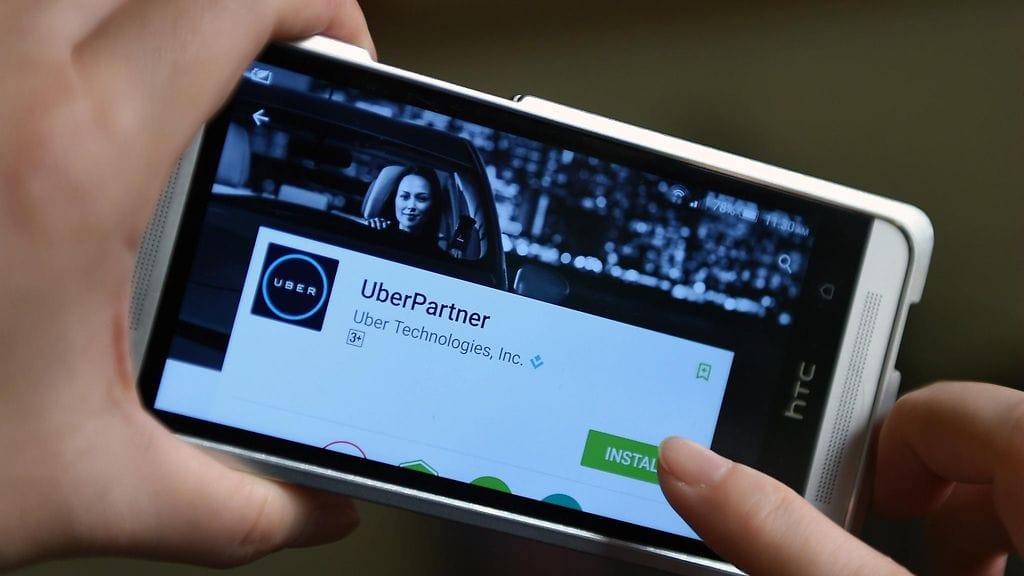 Käräjäoikeus katsoi, että parikymppinen mies toimi kuljettajana ammattimaisesti ilman taksiliikennelaissa edellytettyä lupaa.