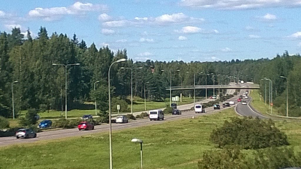 Liikennettä Hämeenlinnan moottoritiellä 18.8. 2015