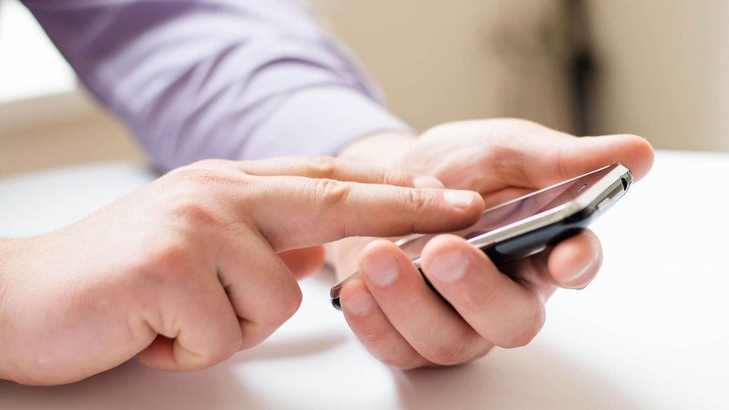 Tinder on älypuhelimille suunniteltu deittisovellus.