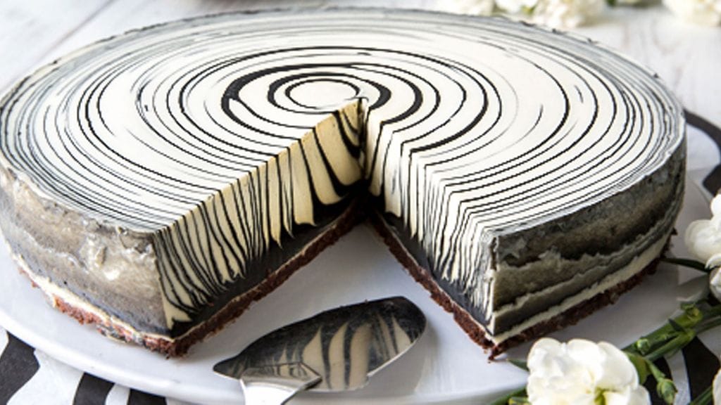 Suositun salmiakkiseepran resepti löytyy suosionsa englanninkielisenä vuoksi Kinuskikissan blogista.