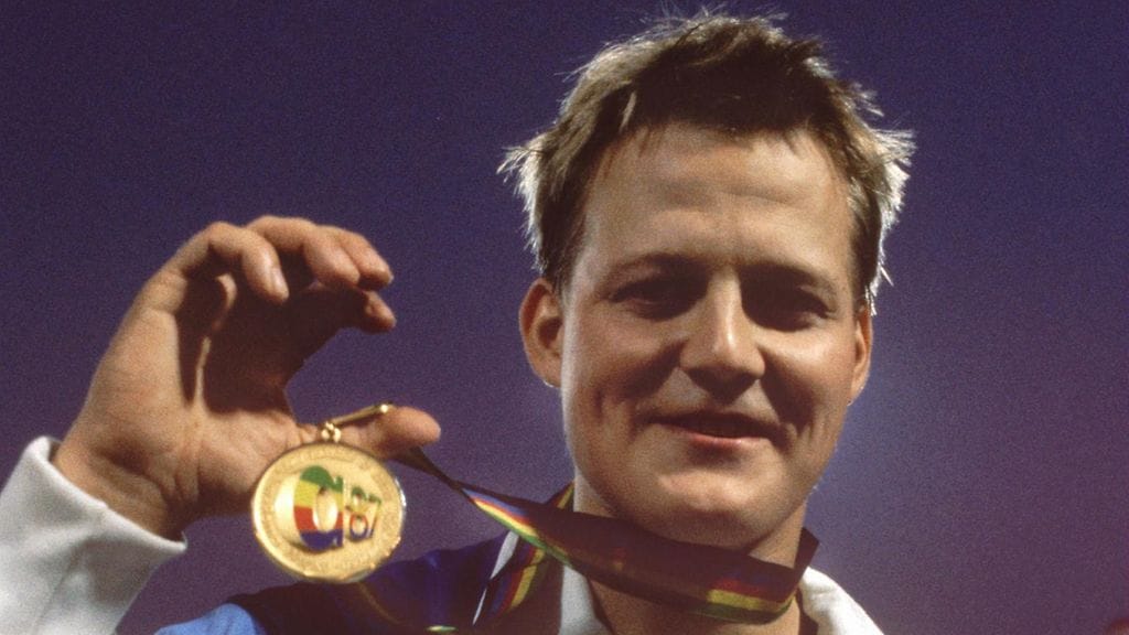 Seppo Räty ja kultamitali vuonna 1987