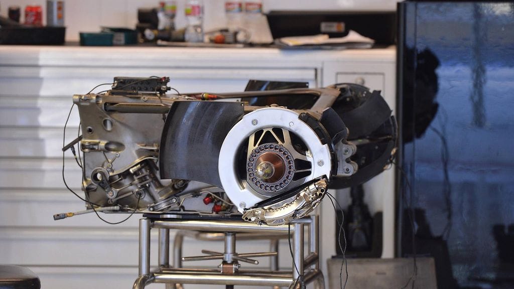 F1-auton vaihdelaatikko.