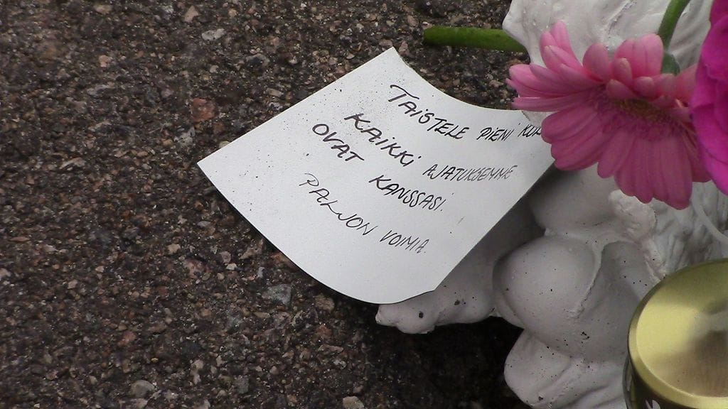 Tampere suojatieonnettomuus rekka lapsi