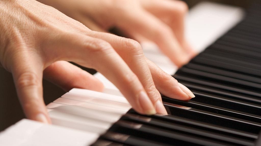 Musiikkiterapialla on todettu olevan myös positiivisia vaikutuksia lasten terveyteen, autismiin, dementiaan, syövän hoitoon ja ahdistukseen.
