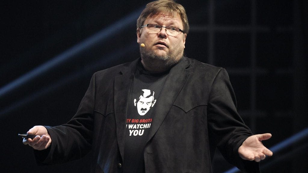 Harri Hursti on New Yorkissa asuva suomalainen IT-asiantuntija ja vaikuttaja. Hän tuli julkisuuteen 1980-luvun alussa yhtenä ensimmäisistä ATK-alan "teinineroista". Hursti voitti muun muassa television Tupla tai kuitti -tietovisailun aiheena Basic-ohjelmointi. Voittosumma oli 5 000 markkaa.