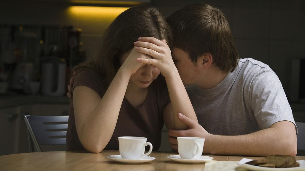 Äkillinen sairastuminen koettelee parisuhdetta, mutta ei välttämättä riko sitä.