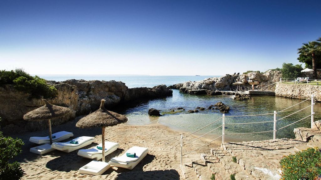 Espanjan Mallorcalla sijaitsevassa Meliá de Mar -hotellissa ei tarvitse häiriintyä lapsista, sillä hotellin ikäraja on 15 vuotta.