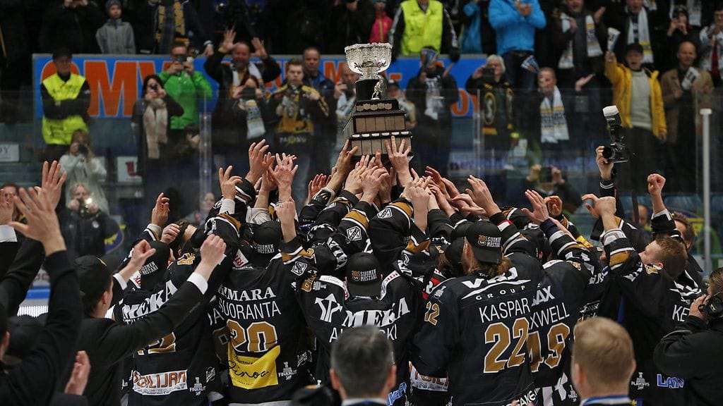 Kärpät juhli Suomen mestaruutta viime liigakauden päätteeksi.