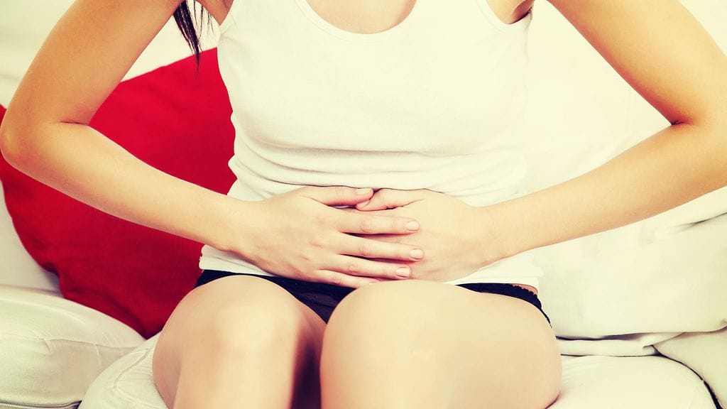 Kuukautiset aiheuttavat kehoon akuutin tulehduksen, joka oireilee muun muassa vatsakipuna.