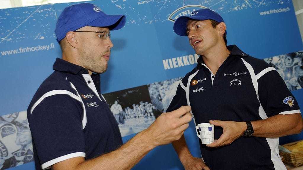 Jarkko Ruutu ja Ville Peltonen Vancouverin olympiaryhmän kokoontumisessa kesällä 2009.