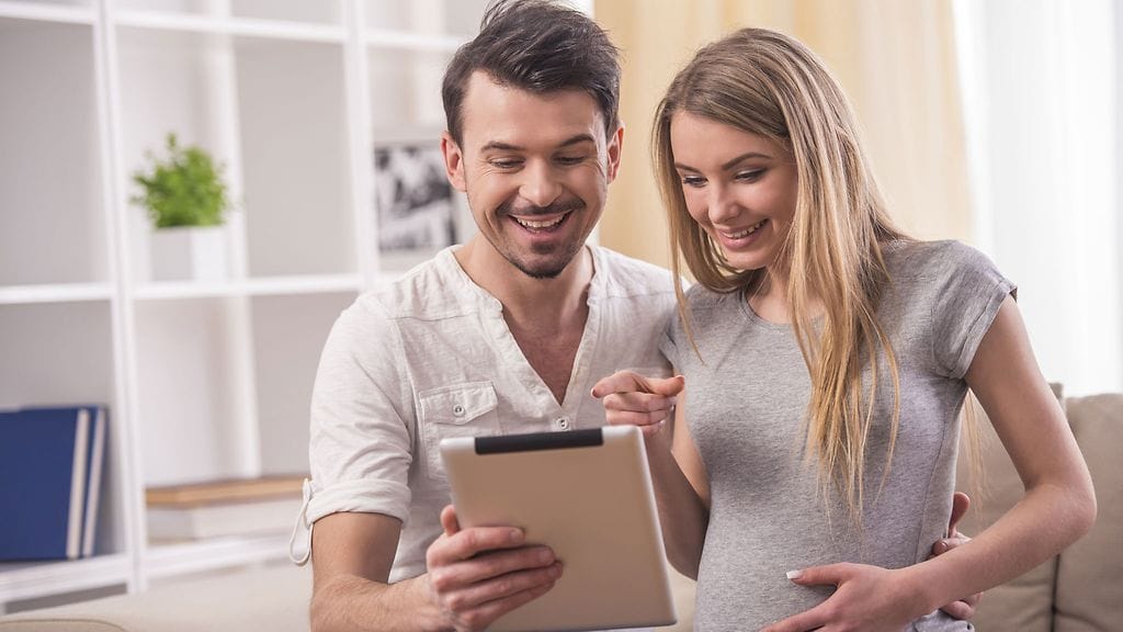 "Katso kulta, nyt se on julkista!". Kuvituskuva, ei liity juttuun.