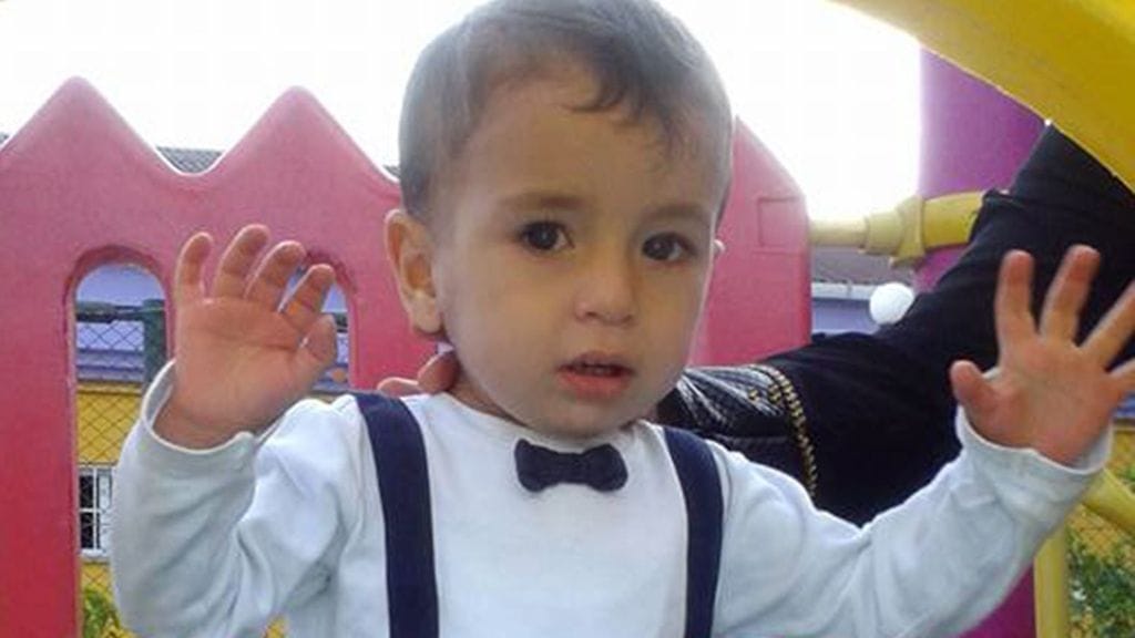Aylan Kurdi 3v. vaakakuva