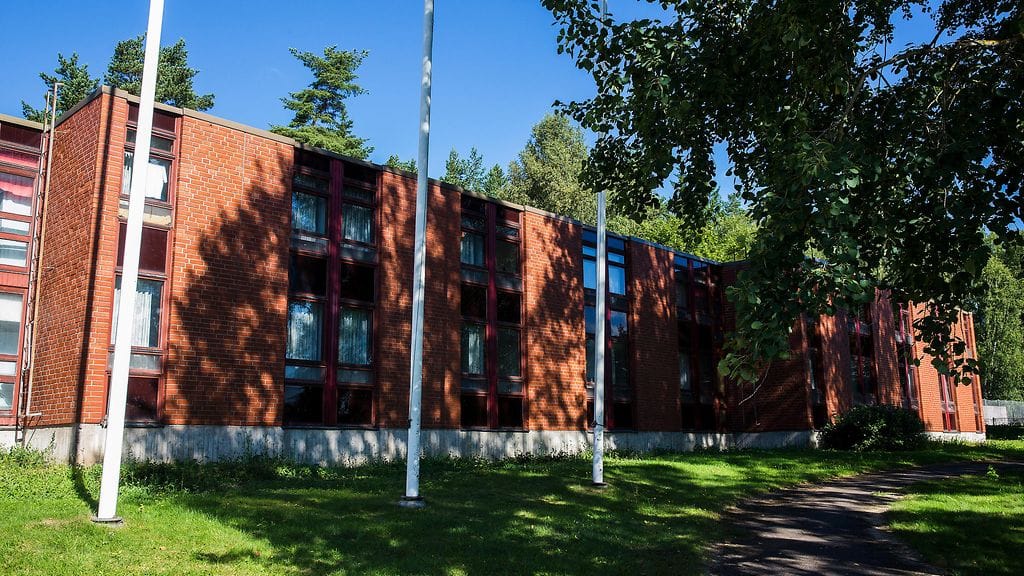 Keskuksessa on noin 300 pakolaista.