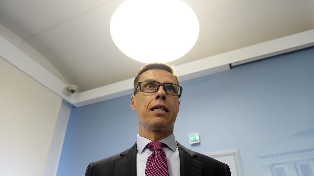 Stubb haluaa selvittää, johtuvatko sähkön siirtohintojen korotukset viime kaudella säädetystä uudesta sähkömarkkinalaista.