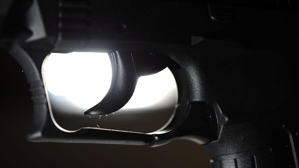 Poliisi on kuullut sekä epäiltyjä että todistajia, mutta tapahtumien kulku ja teon motiivit ovat vielä jossain määrin epäselviä.