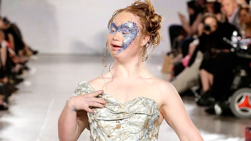 Down-malli Madeline Stuart esiintyi ensimmäistä kertaa catwalkilla.