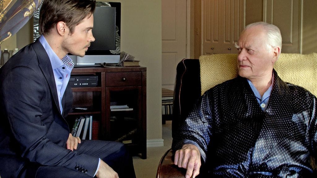 Dallas – John Ross Ewing (Josh Henderson) ja J.R. (Larry Hagman)