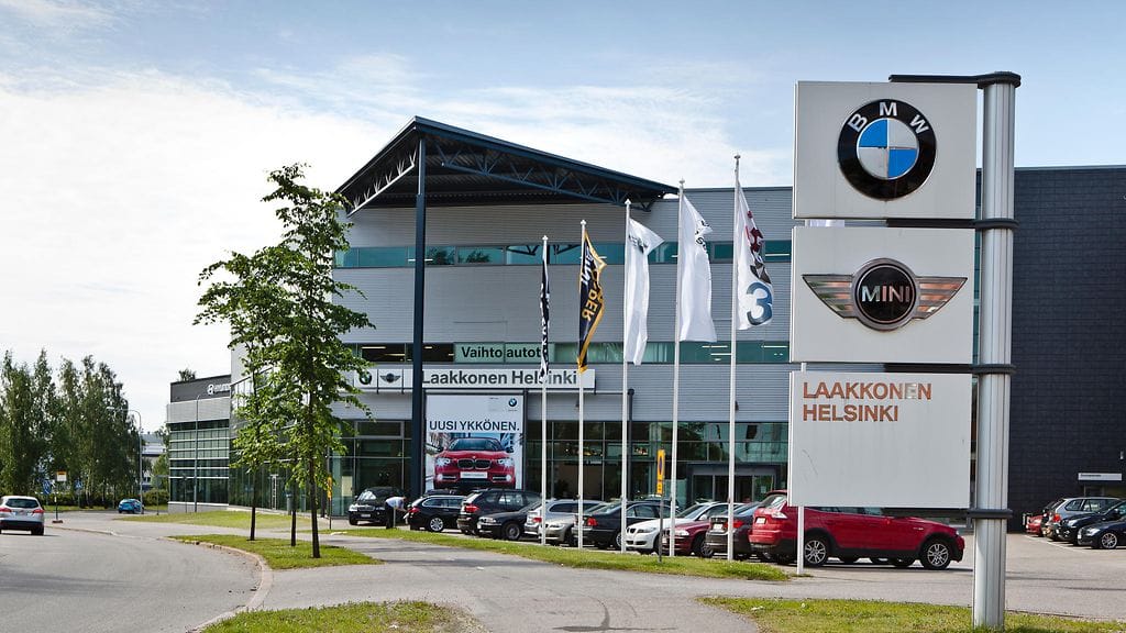 Veljekset Laakkosen ja Bavaria Laakkosen autoliikkeet vaihtavat omistajaa.