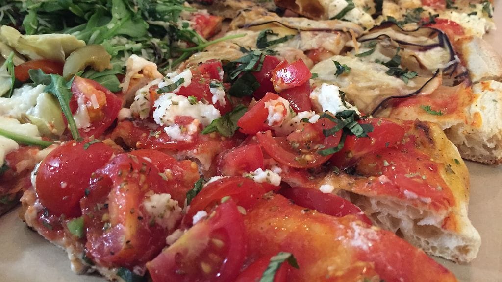 Luca Platanian loihtimia pizzaherkkuja pääsee maistelemaan Pizzarium-ravintoloissa Turussa ja Helsingissä.