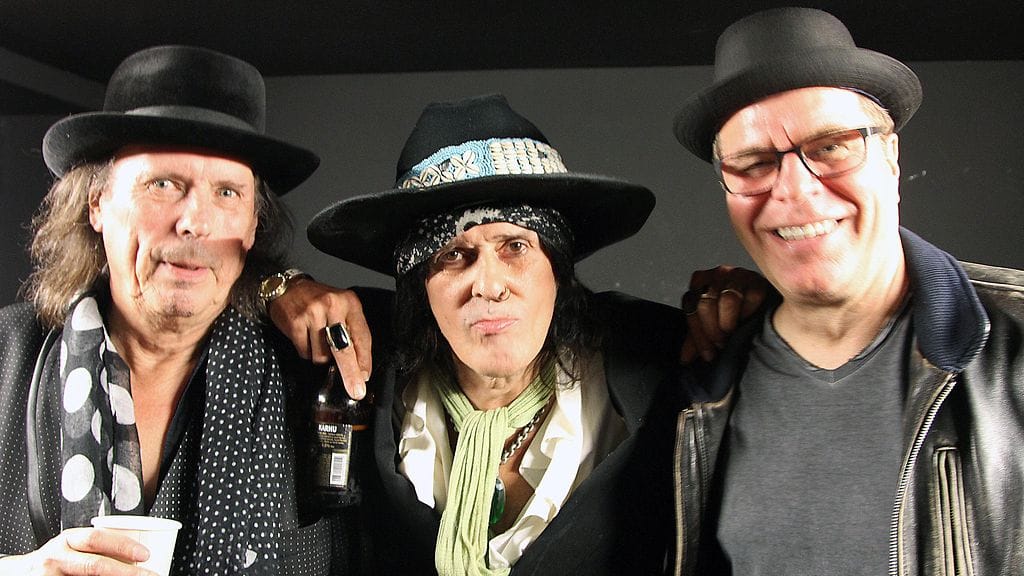 Dave Lindholm, Andy McCoy ja Mato Valtonen Tavastia-klubin alakerrassa 15.9.2015.