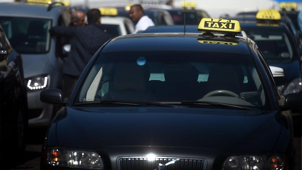 Taksinkuljettajan työ on ollut maailmalla perinteisesti maahantuloammatti. Myös Suomessa maahanmuuttajakuskien määrä on lisääntynyt.