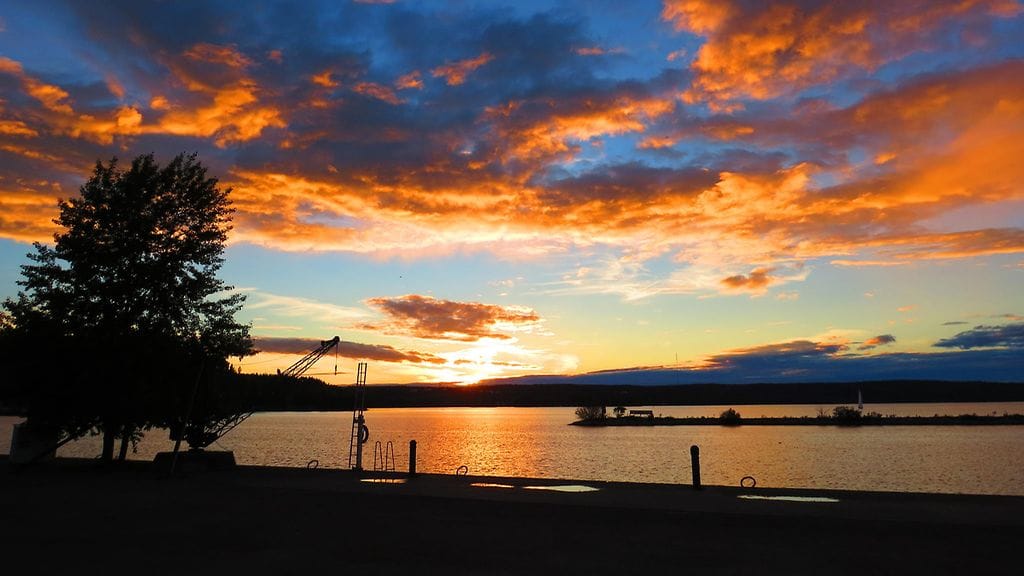 Auringonlasku Lahdessa 22. syyskuuta 2015. Lukijan kuva: Kalevi Elmala