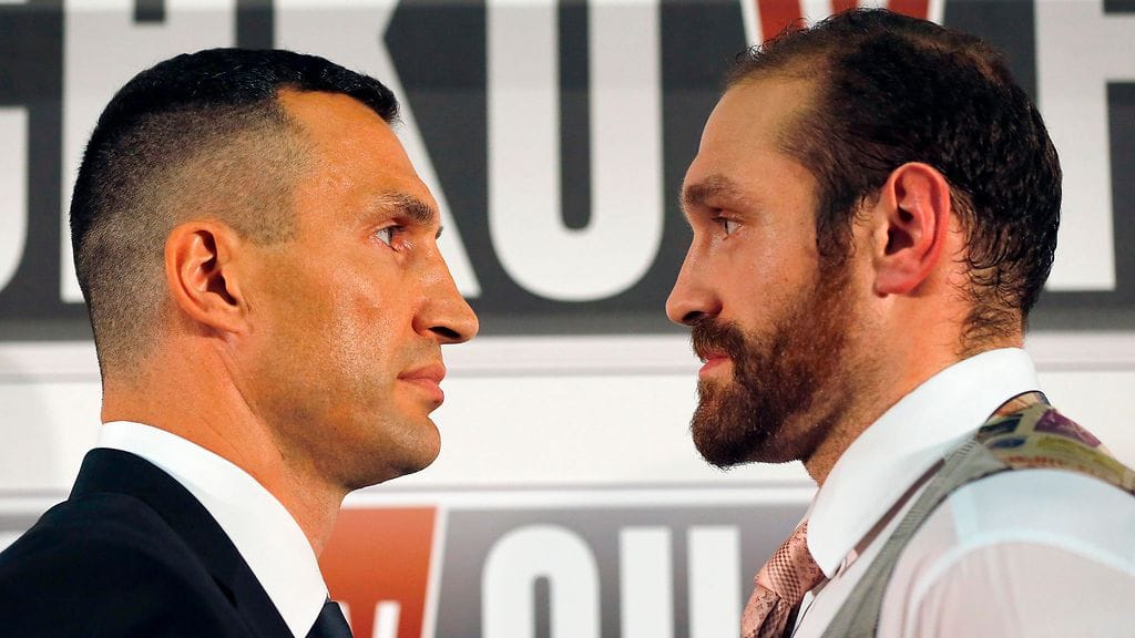 Vladimir Klitshko ja Tyson Fury kohtasivat silmästä silmään lehdistötilaisuudessa Lontoossa.