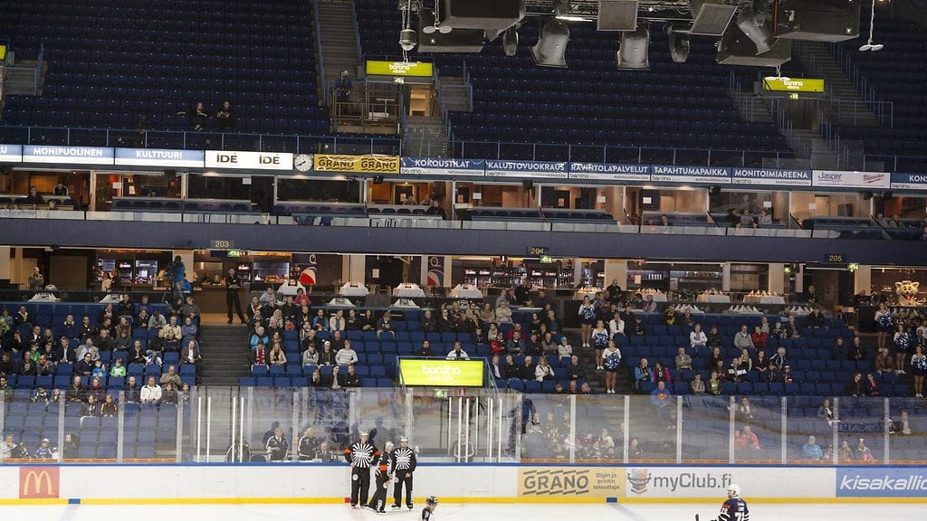 Espoon Blues tavoittelee täyttä hallia joulukuun otteluihin. Toistaiseksi tavoite ei ole onnistunut.