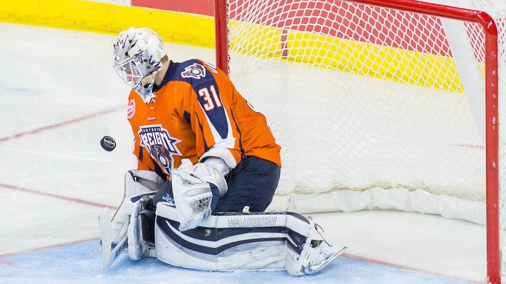 Jussi Olkinuora debytoi JYPin maalilla.