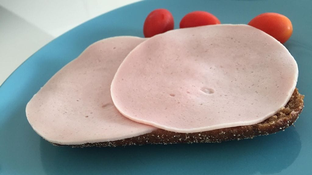 Lauantaimakkara on suomalainen klassikko.