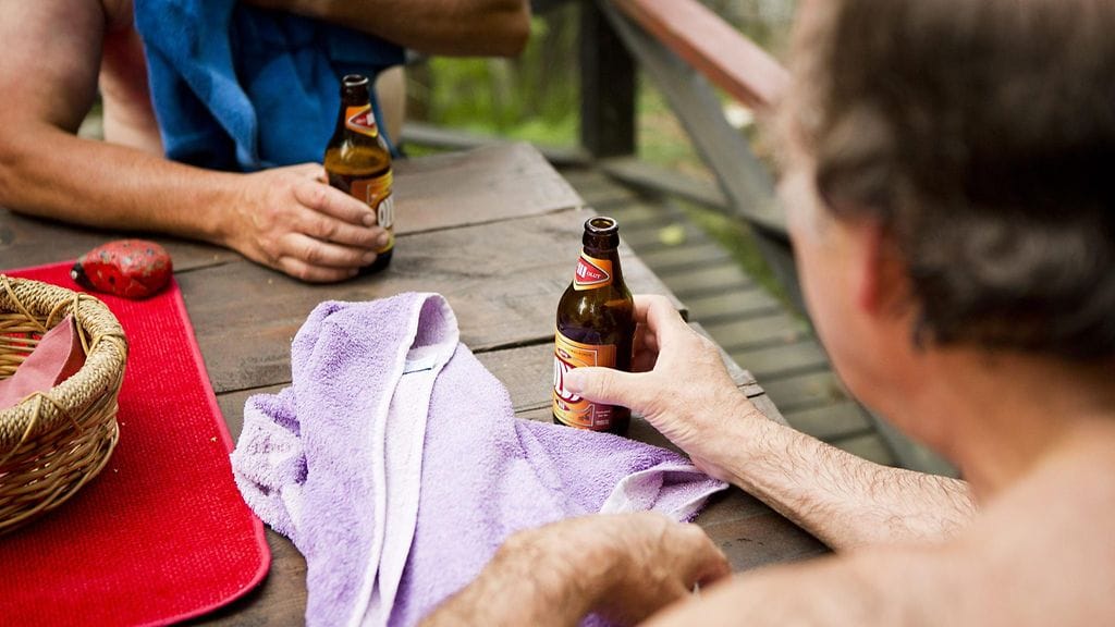 Saunakalja kuuluu vakiona suomalaiseen saunaan.