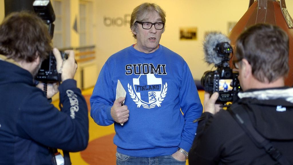 Robert Heleniuksen manageri-isä Karl Helenius yllättyi Sauerlandin väitetyistä oikeustoimista.