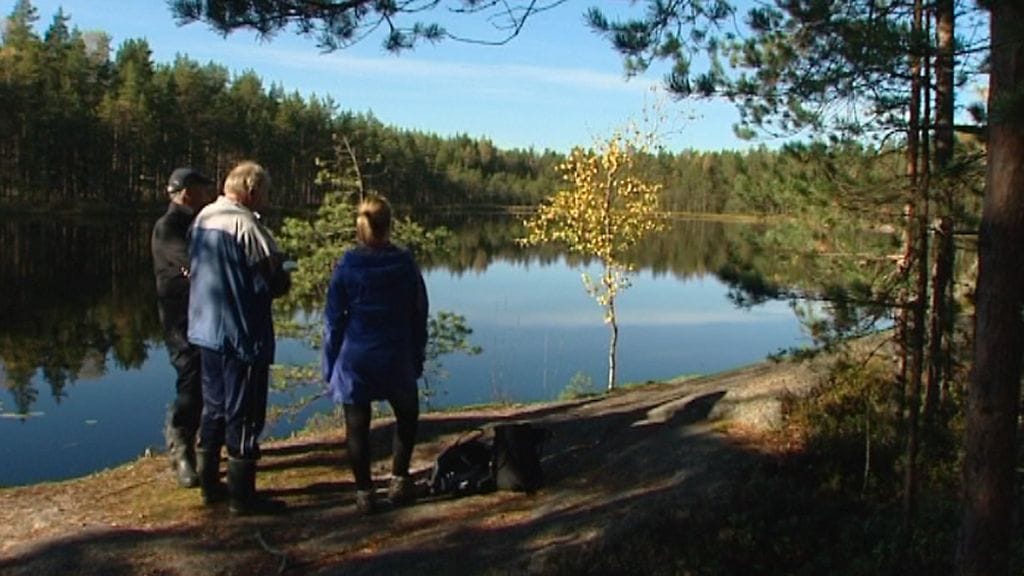 Nelaa on etsitty Nuuksiossa niin maastosta kuin vesistöistäkin.