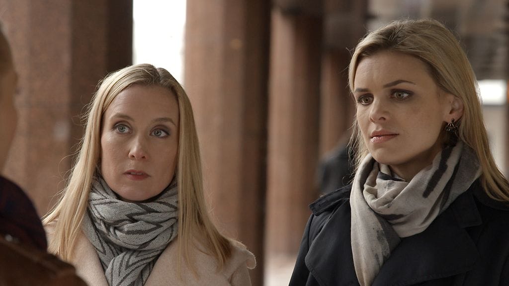 2867 09 camilla monica