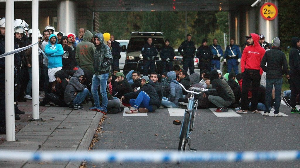Arkistokuva Hiukkavaaran vastaanottokeskuksesta, jossa  turvapaikanhakijat järjestivät syyskuussa mielenilmaisun hätämajoitusyksikön majoitusolosuhteiden vuoksi.