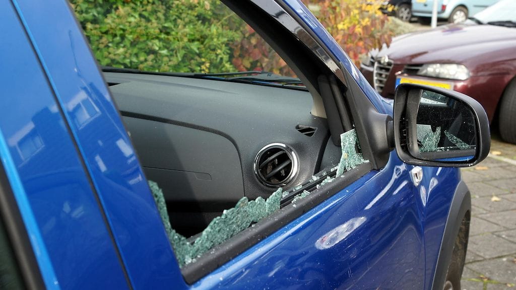 Poliisilaitos lupasi korjata korjauskulut. Kuvituskuva.