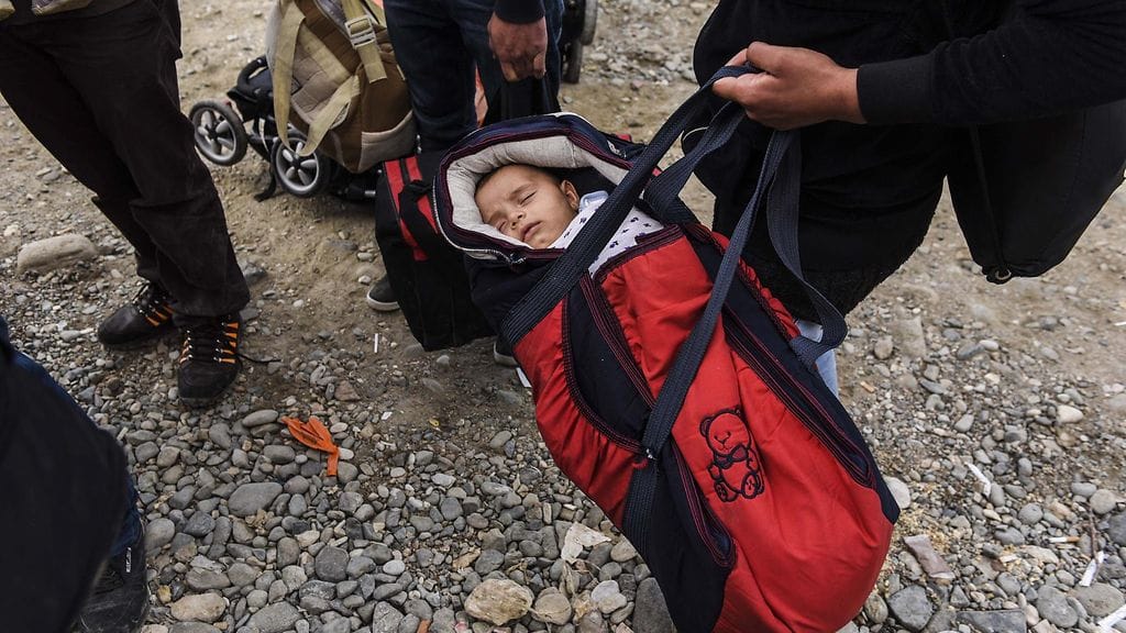 Valtuutetun toimistossa on erityisen huolestuneina seurattu yksinhuoltajia, jotka on palautettu Italiaan pienten lasten kanssa. (kuvituskuva)