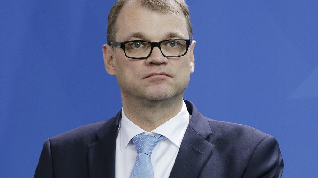 Pääministeri Juha Sipilän mukaan raiskaustapaus on vakava, tuomittava, inhottava ja raukkamainen, jos julkisuudessa olleet tiedot pitävät paikkansa.