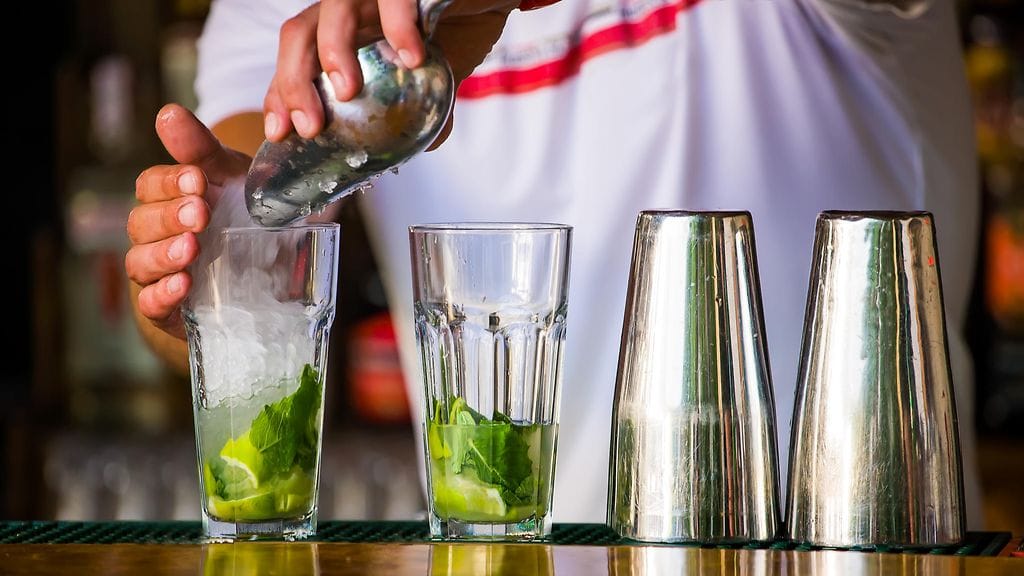 Monet alkoholipitoiset juomat kätkevät sisäänsä suuren määrän energiaa.