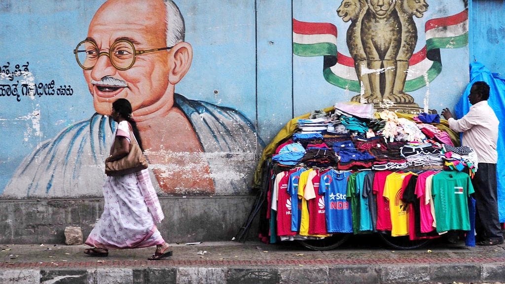 Maailmanpankin mukaan erityisesti Intian talouskasvu on vähentänyt äärimmäisessä köyhyydessä elävien määrää.