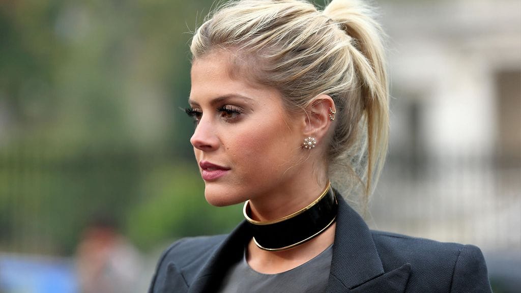 Muotibloggaaja Lala Rudge Pariisin muotiviikoilla.