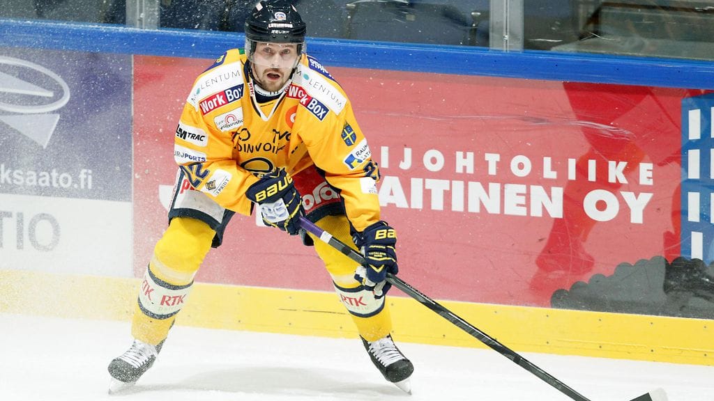 Toni Koivisto on nakuttanut tällä kaudella tehot 9+14.