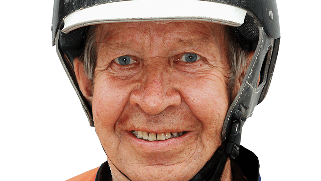 Jorma Ruokosella oli syytä hymyyn Lahden raveissa Black Widow'n yllätysvoiton myötä.