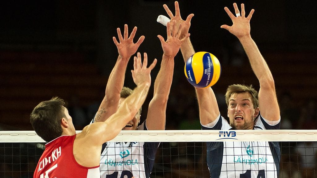 Suomi kohtaa perjantaina EM-kisojen avausottelussaan hallitsevan mestarin Venäjän.