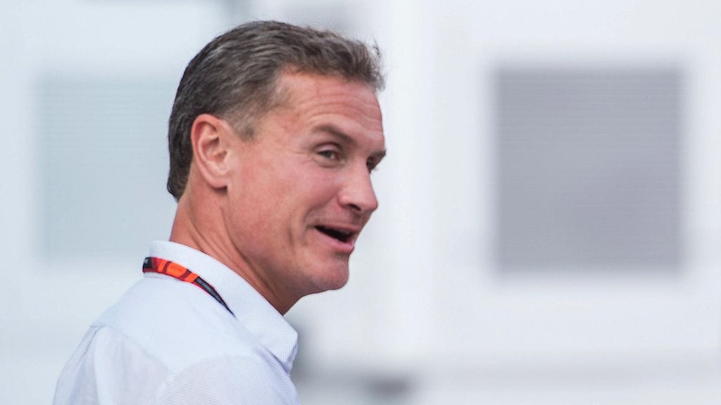 David Coulthard odottaa Hondalta tuloksia.