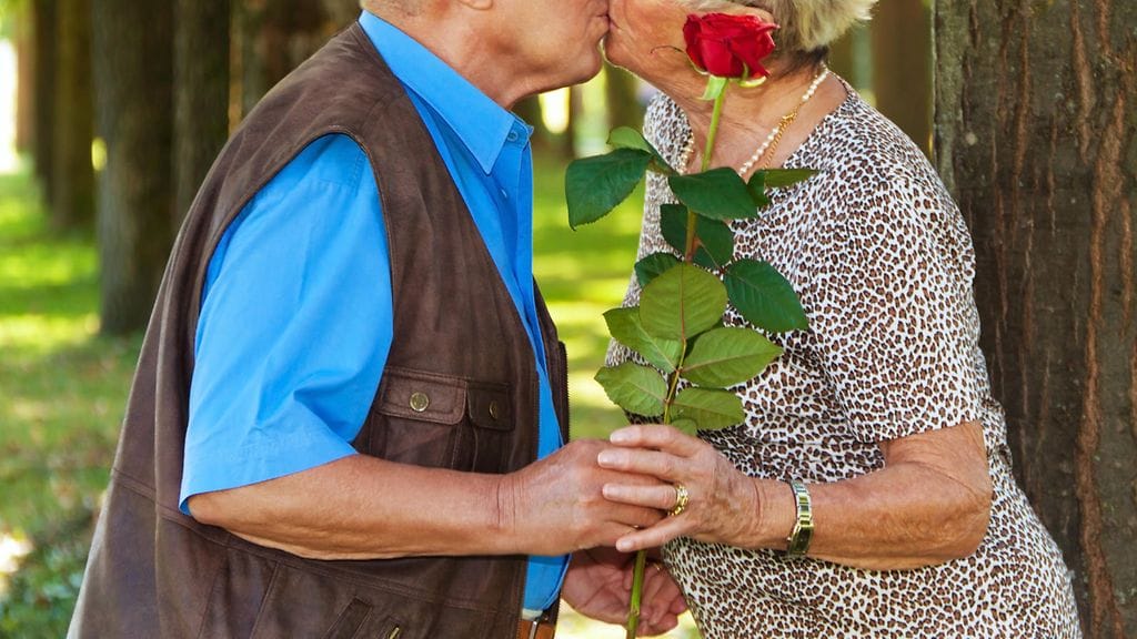 Nykyisin erotiikkaliikkeissä käy myös keski-iän saavuttaneita pareja.