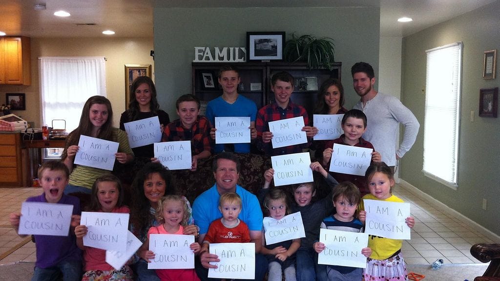 Michelle Duggarilla on 19 lasta, joista tässä näkyy 16.